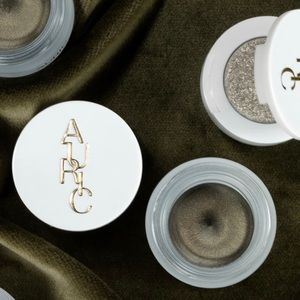 AURIC Smoke Reflect Cream+Powder EyeShadow Duo Entice Olive/White Pearl Powder